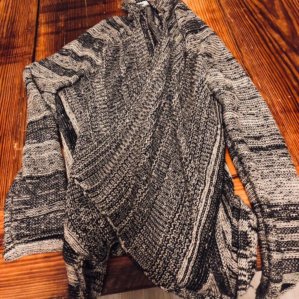 Knit oversized cardigan